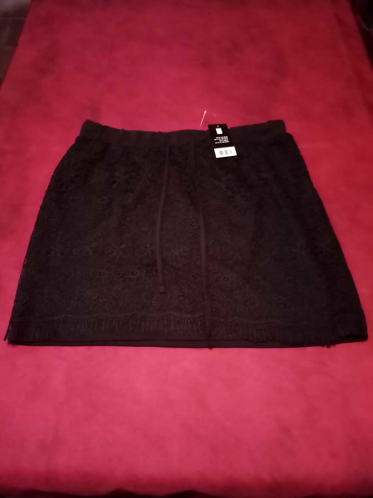 Jupe noire taille L neuve avec �tiquettes 12 Avermes (03)