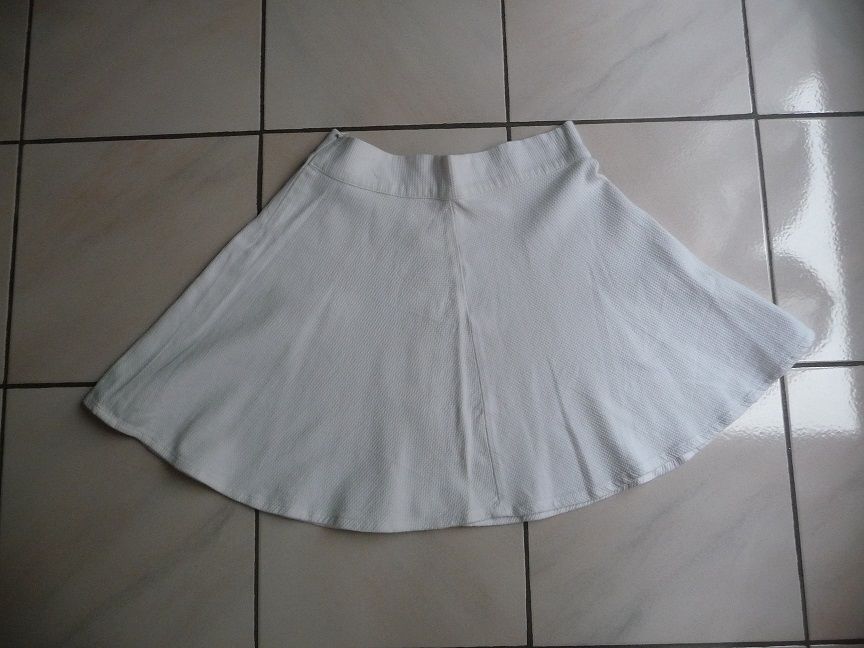 Jupe patineuse ivoire PIMKIE 36 S 15 Celles-sur-Belle (79)