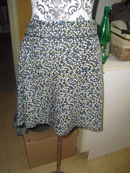 jupe patineuse NEUVE CAMAIEU motifs florale taille 36 8 Lyon 5 (69)