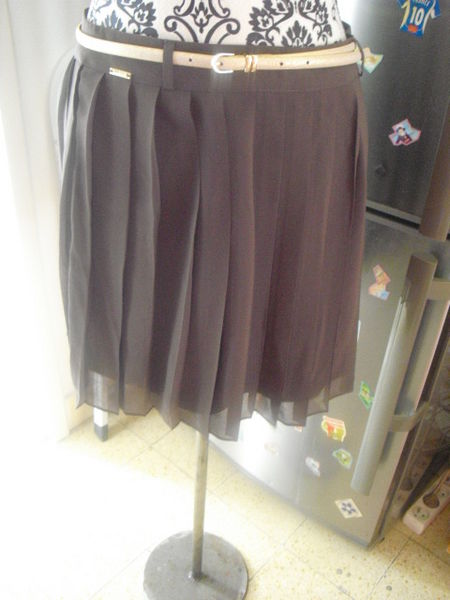 JUPE pliss�e choco avec ceinture dor� brillante NEUVE LACITY 18 Lyon 5 (69)