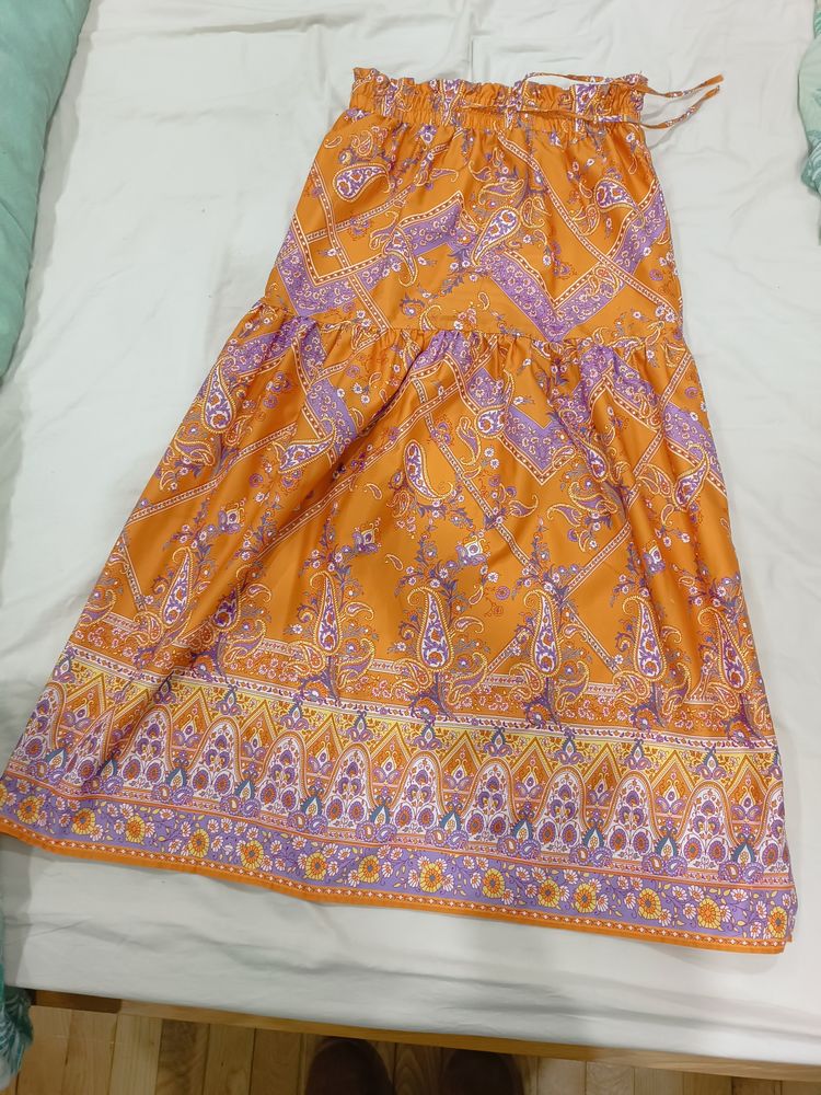 Jupe Shein taille L 10 Chelles (77)