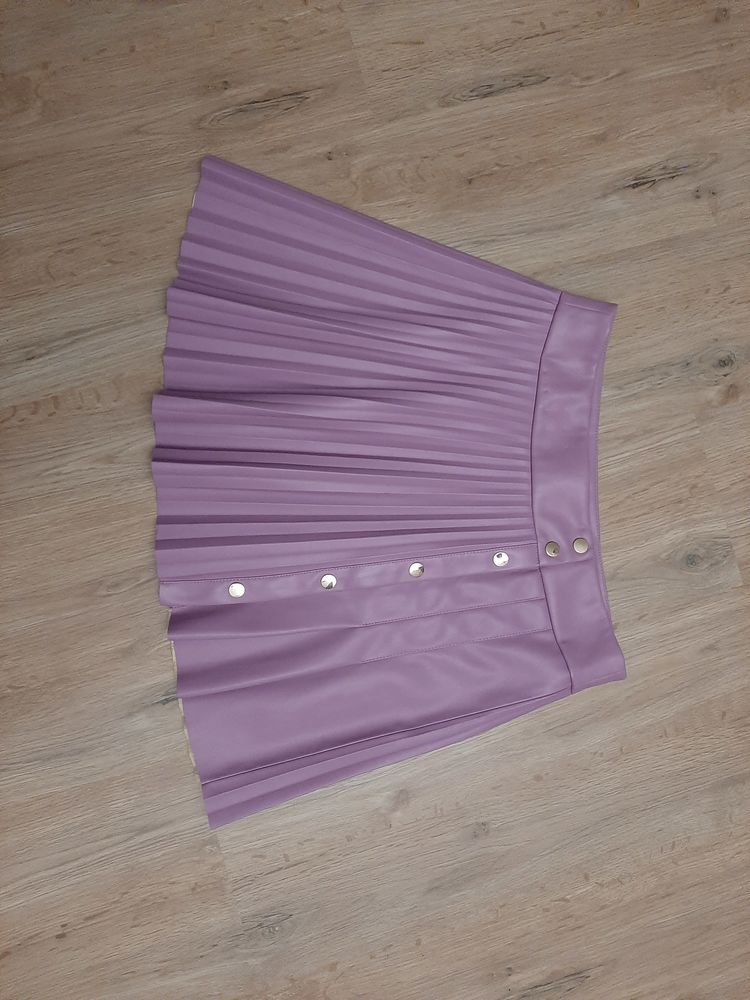  jupe en simili cuir 15 Cauvigny (60)