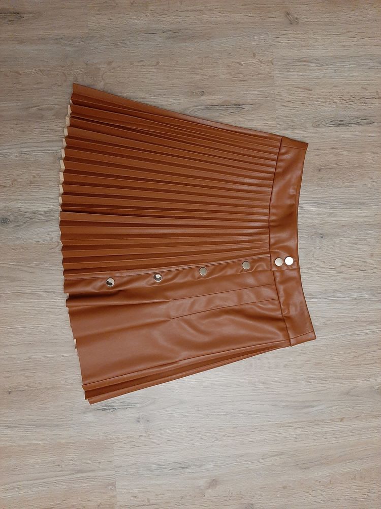 jupe simili cuir marron 15 Cauvigny (60)