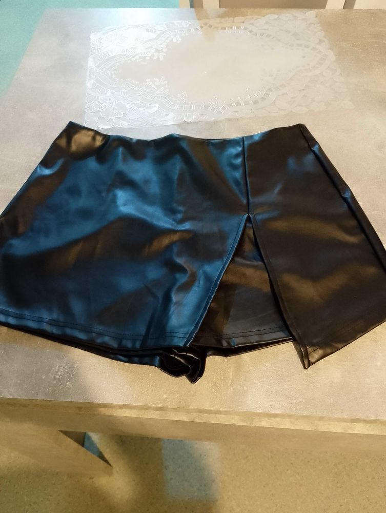 jupe simili cuir 5 Vitr� (35)