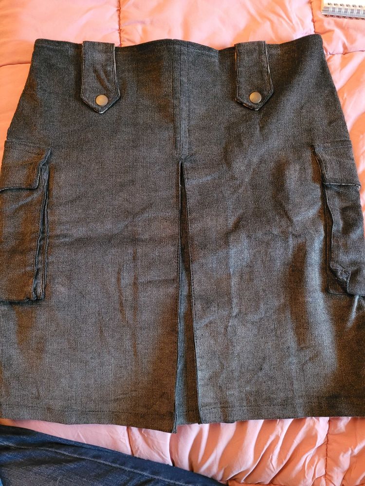 Jupe en velour ras 11 Paris 19 (75)