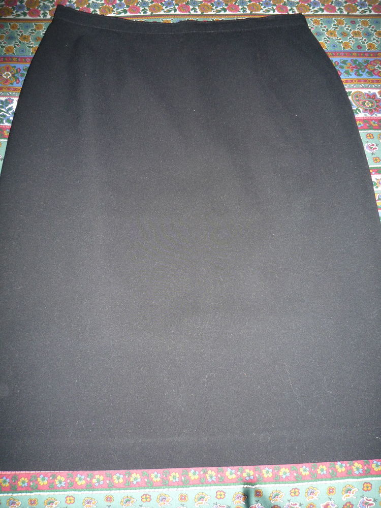 Jupe. 
8 Roncq (59)