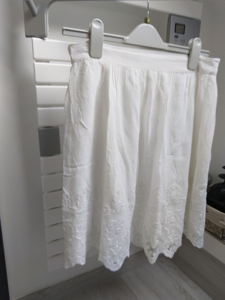 Jupes divers mod�les 12 Melun (77)