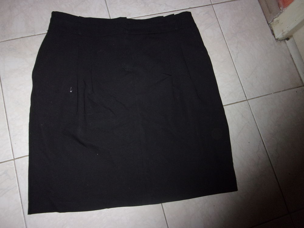 3 jupes taille 38 bon �tat 9 Annonay (07)