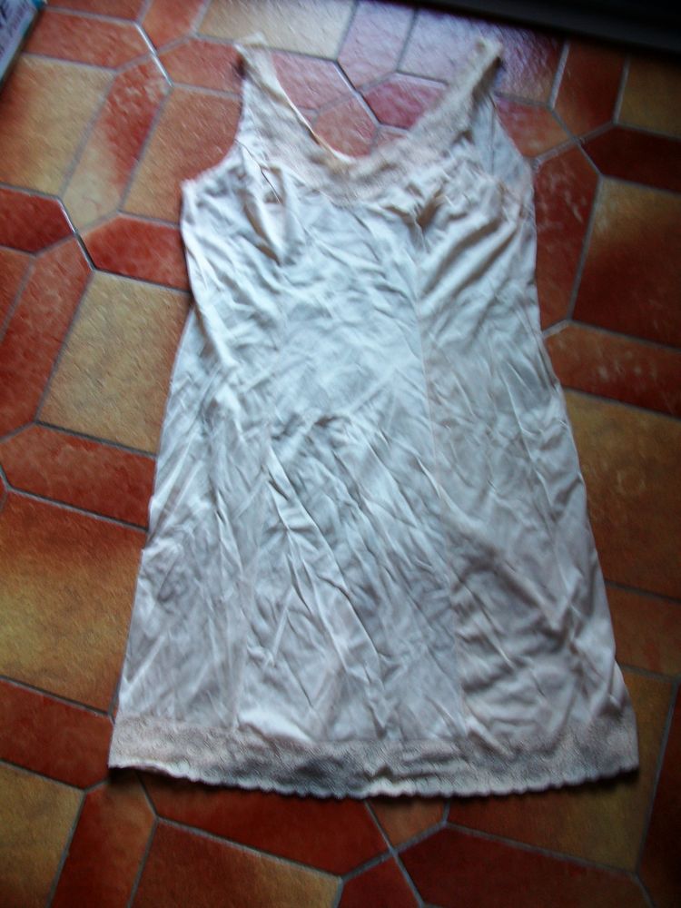 Jupon Taille 44 et Fonds de Robe de T40/42 � T56 2 Bouxwiller (67)