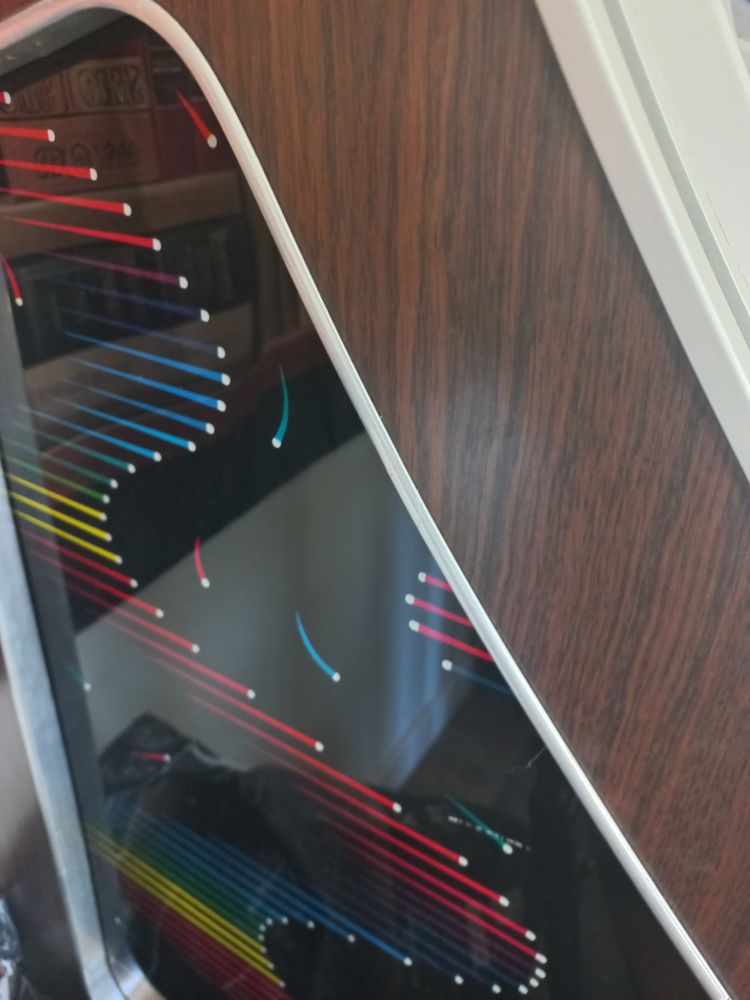 Juxbox pour d�co ou pour le remettre en fontion 
Tr�s jolie 1 Gu�gon (56)