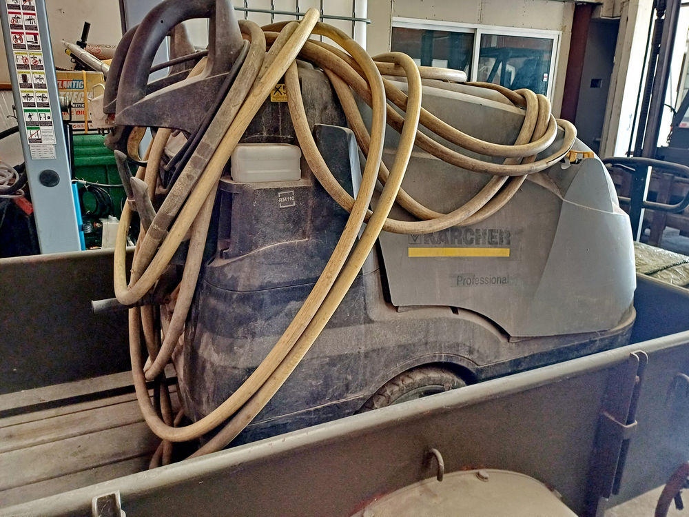 KARCHER PROFESSIONAL HDS 9/18-4 M 1900 Tours (37)