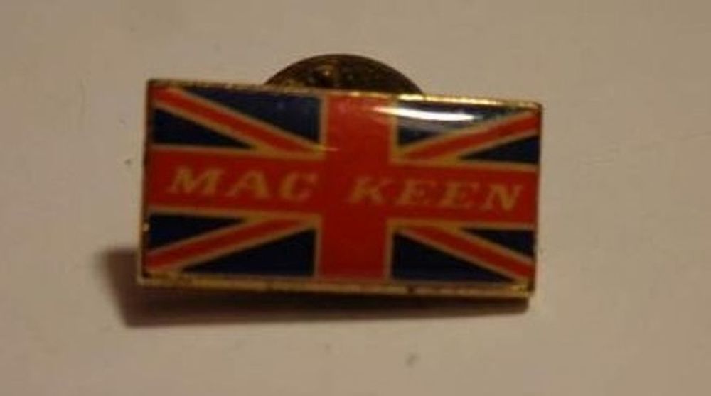 pin's Mac Keen collector 1 La Seyne-sur-Mer (83)