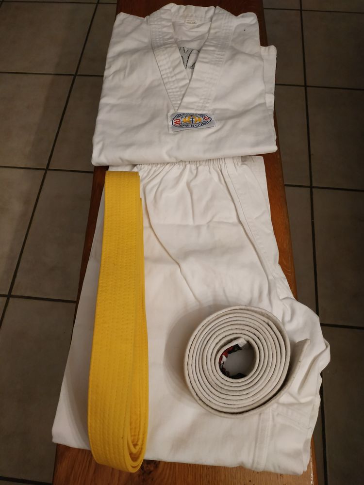 Kimono de Taekwondo 5 Eckwersheim (67)