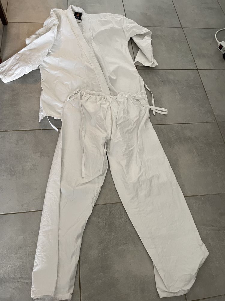 AV KIMONOS BLANCS 8 Bordeaux (33)