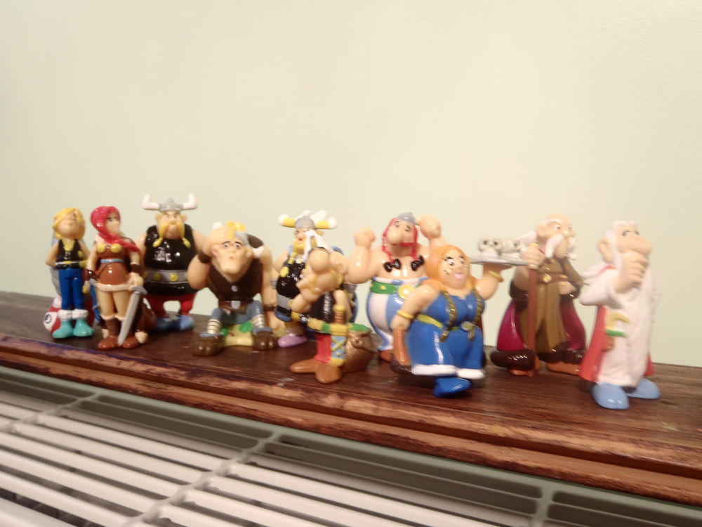 Kinder : Ast�rix et les Vikings : 2007 : s�rie compl�te 12 Limoges (87)