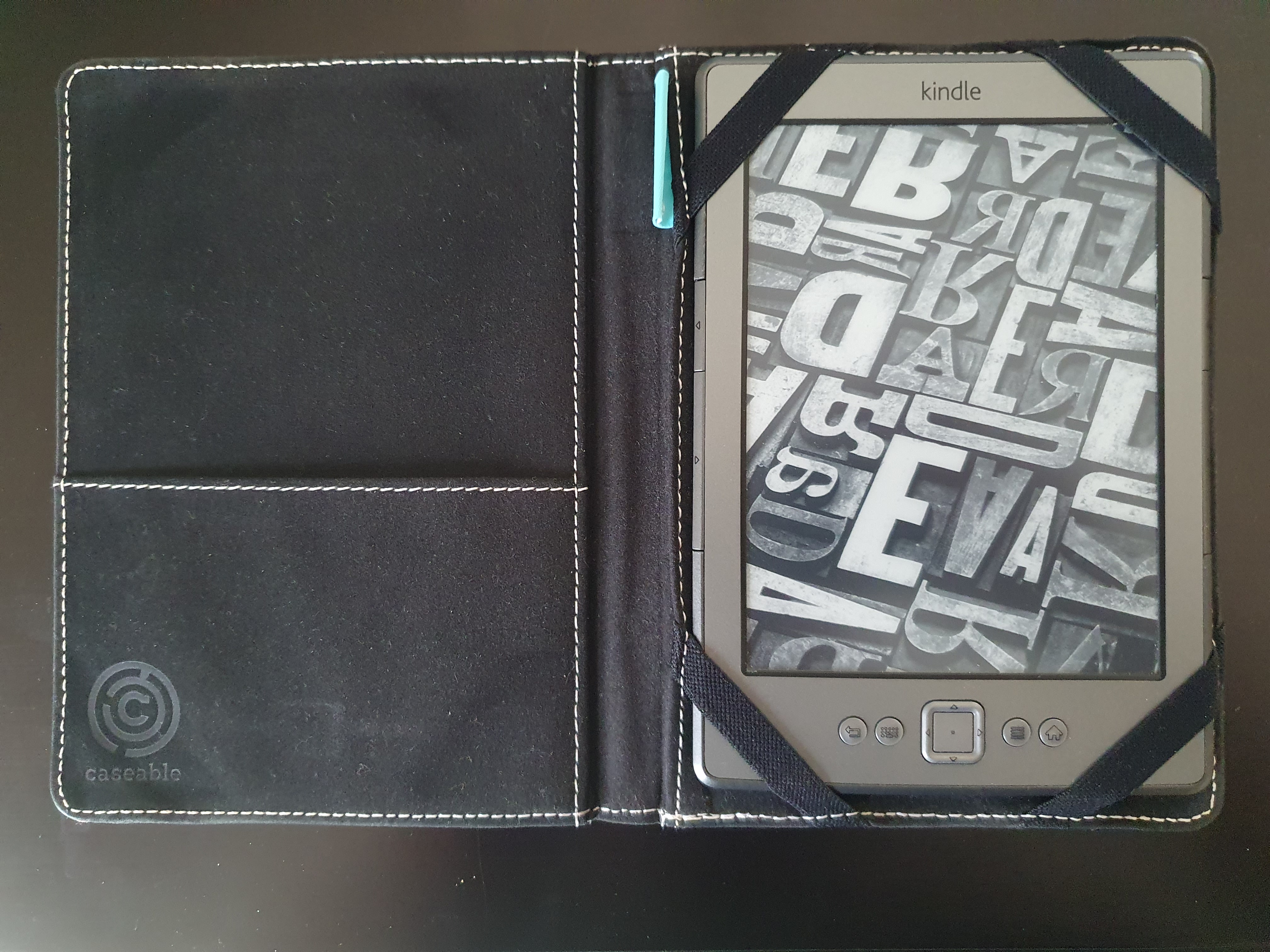 Kindle avec �tui en cuir noir et stylet 38 Besan�on (25)