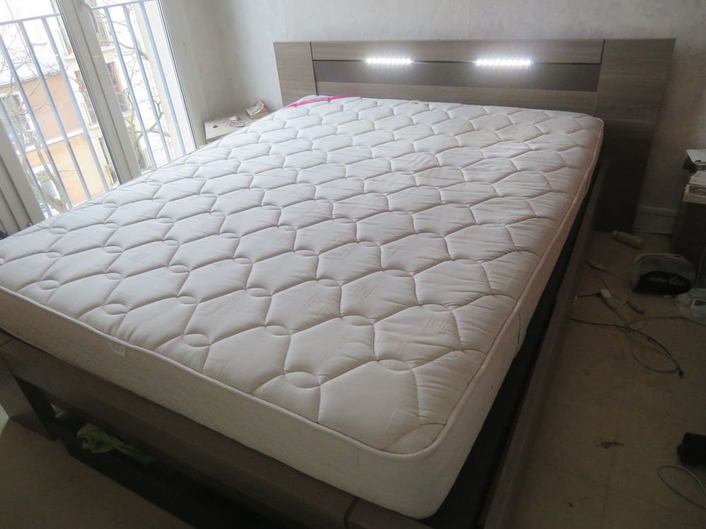 Lit King-Size avec matelas CONFORTABLE 300 Paris 20 (75)