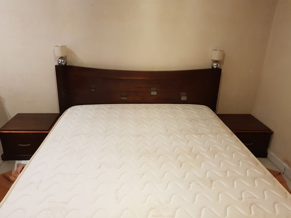 vends lit king size 600 Saint-Laurent-du-Maroni (97)