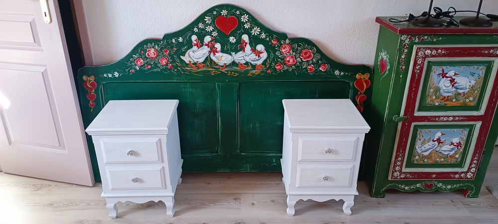 kitsch-t�te de lit avec chevets et lampes + meuble assorti 0 Forest-Saint-Julien (05)