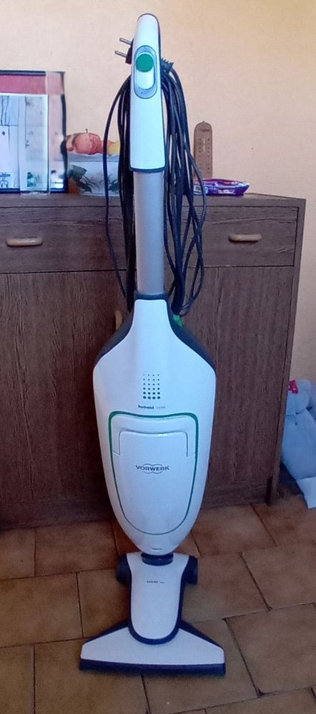 KOBOLD VK200 ET TOUT SES ACCESSOIRES 600 Bonneville-et-Saint-Avit-de-Fumadi�res (24)