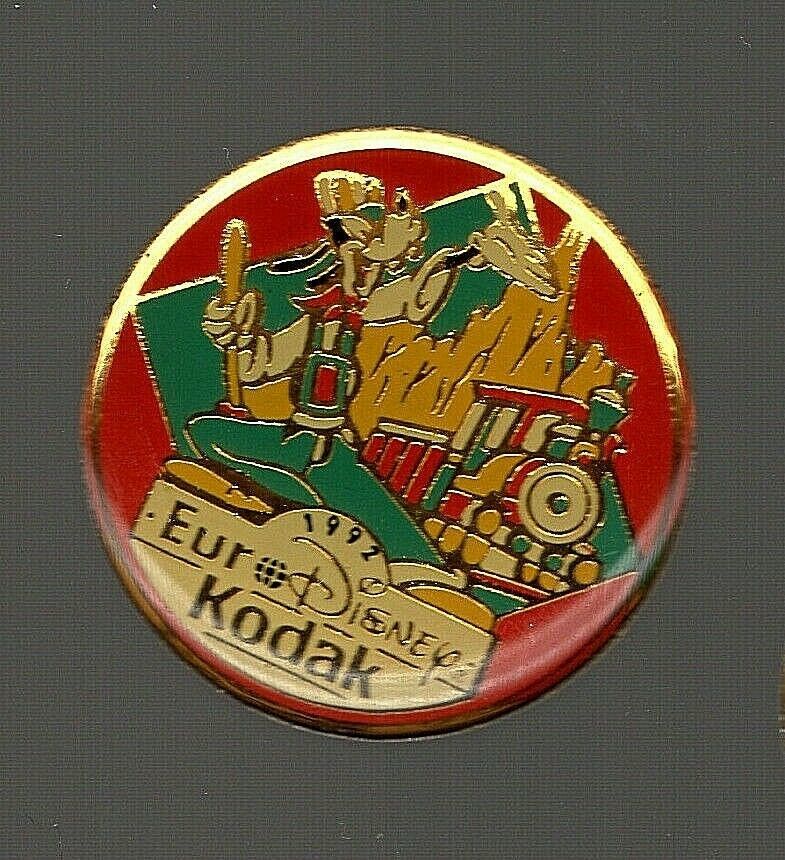 Pin's Kodak / Eurodisney Dingo dans son Emballage 2 Eaubonne (95)