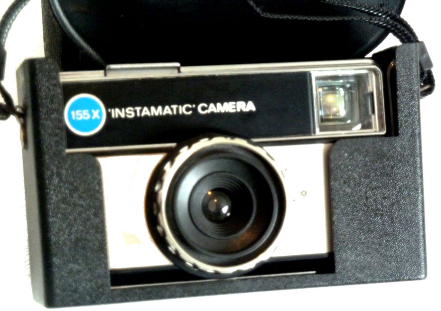 KODAK Instamatic 155X, 126, noir, avec sac et dragonne. 10 Alfortville (94)