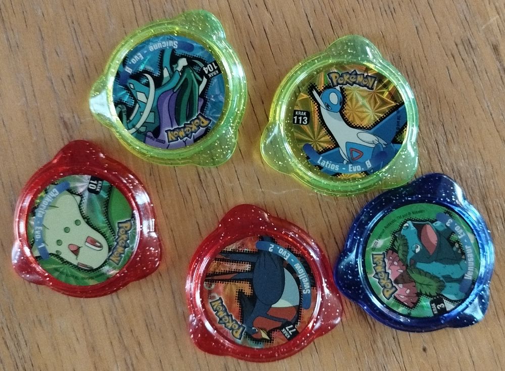 5 kraks Pok�mon, 5 pogs et 2 jetons 49 Auch (32)