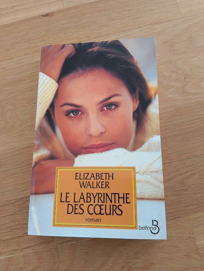M (32) - Le Labyrinthe des Coeurs - Elizabeth Walker 2 Paris 13 (75)