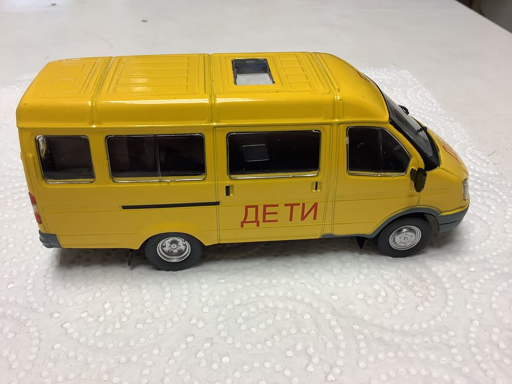 LADA GAZELLE TRANSPORT SCOLAIRE 1/43 voiture miniature 6 Al�s (30)
