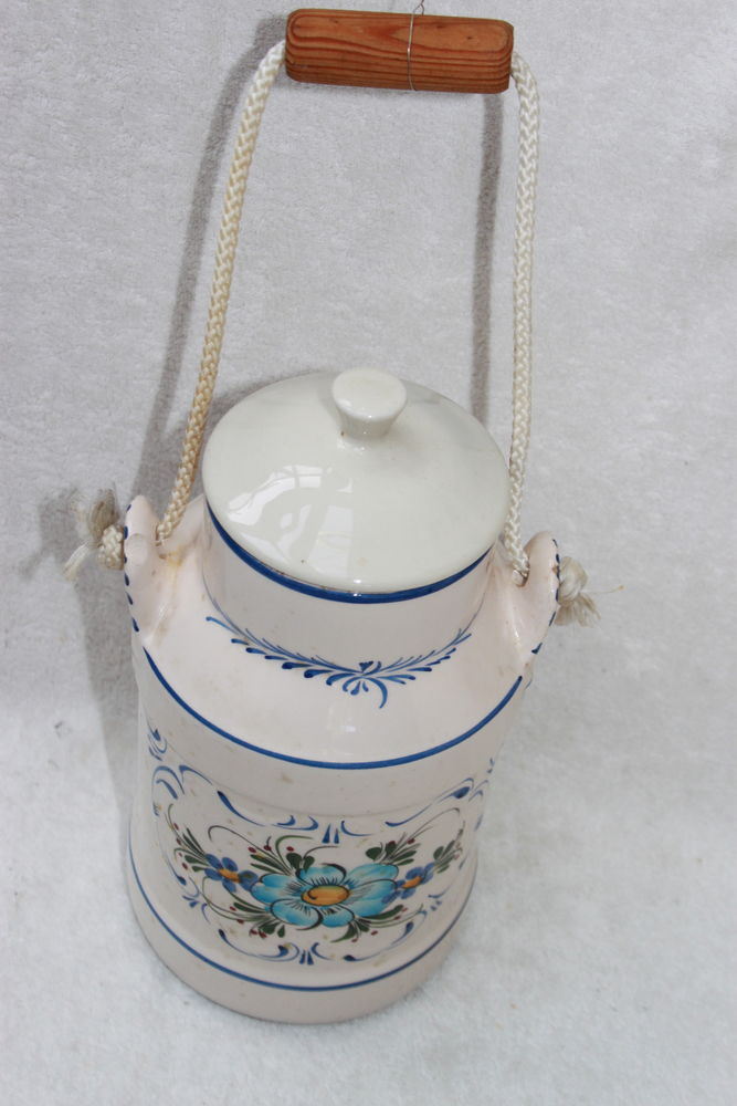 Pot � lait vintage fa�ence 10 Montigny-Lencoup (77)