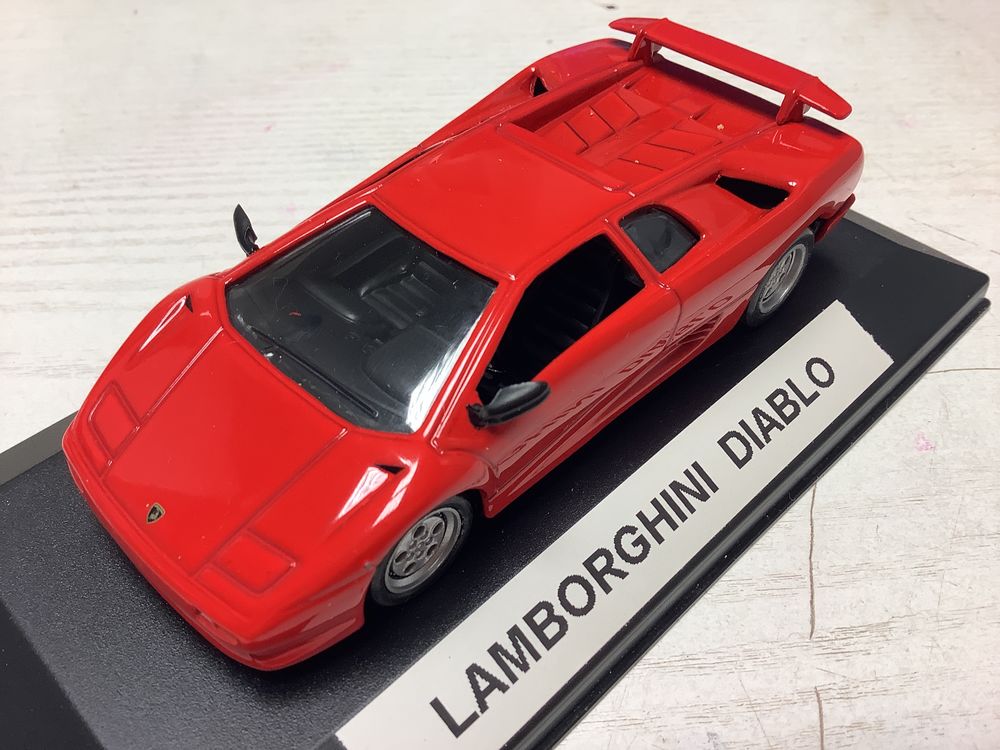 LAMBORGHINI DIABLO 1/43 voiture miniature 8 Al�s (30)