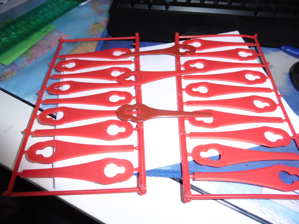 lames plastique  pour coupe bordure 7 Essigny-le-Grand (02)