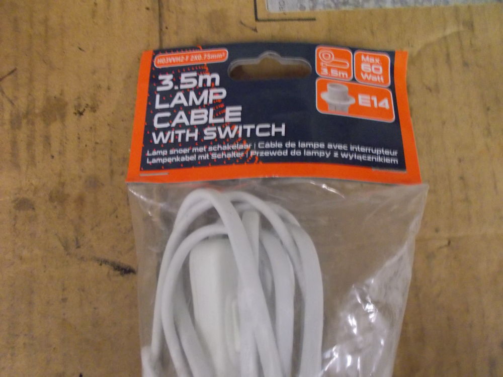 lamp cable 3.5 m pour faire lampe
avec doulle et prise 8 Abilly (37)