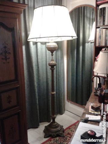 LAMPADAIRE ANCIEN 100 Paris 20 (75)