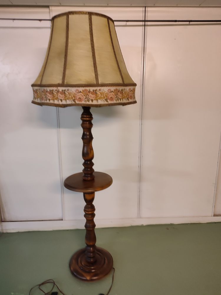 Lampadaire ancien 0 Florimont (90)