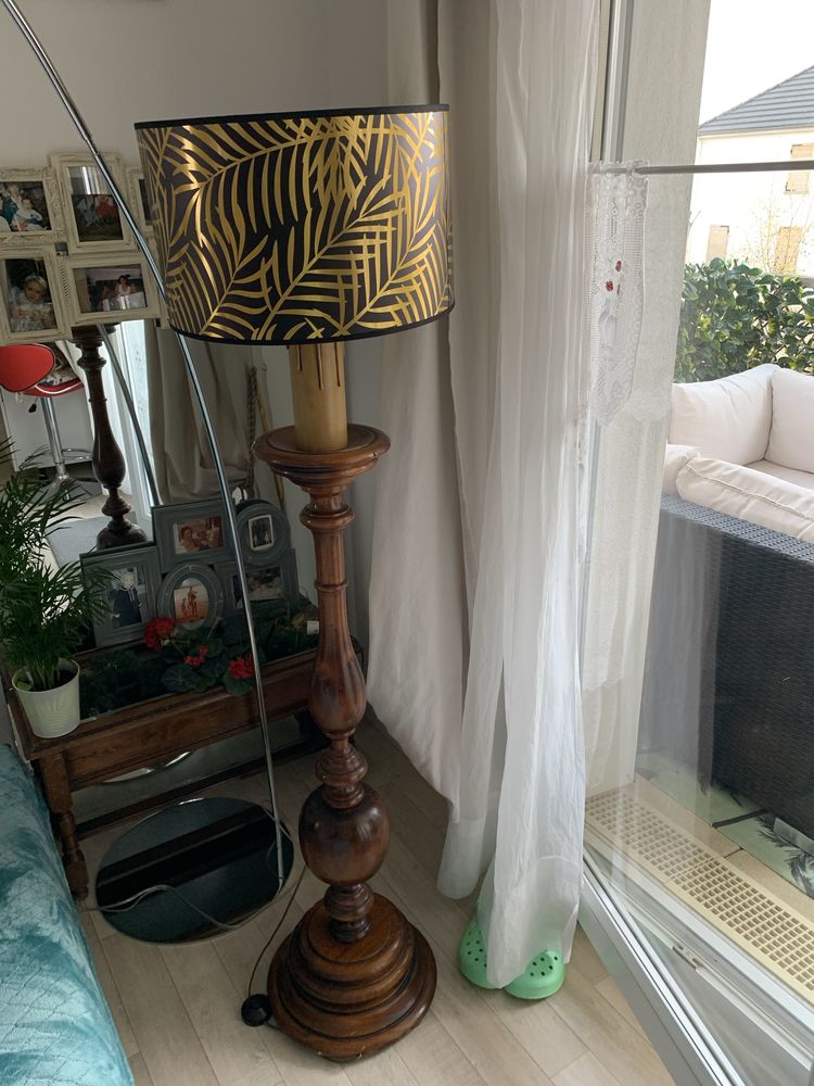 lampadaire en ch�ne massif 39 Vaux-le-P�nil (77)