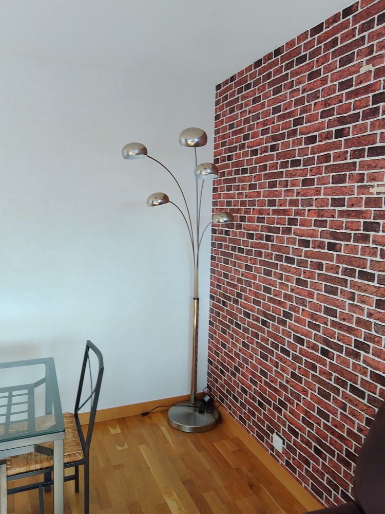 Lampadaire d�coration
Tr�s bon �tat
65 Bourg-en-Bresse (01)