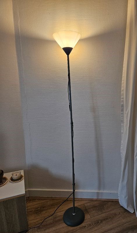 Lampadaire gris Ikea 12 Paris 11 (75)