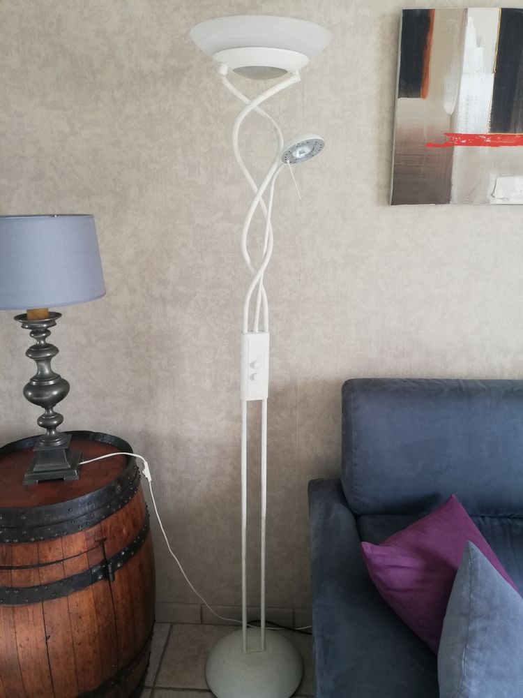 Lampadaire halog�ne 30 Neuville-Saint-Amand (02)