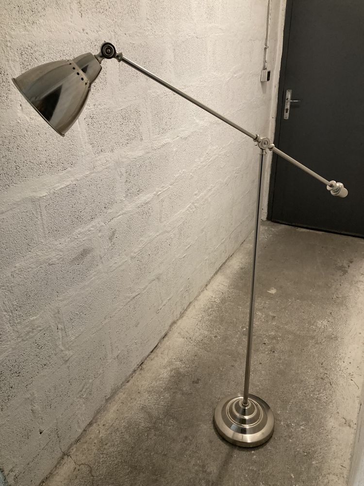 Lampadaire industriel 35 Cannes (06)