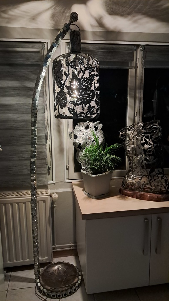 Lampadaire m�tal motifs feuillage 0 Avion (62)