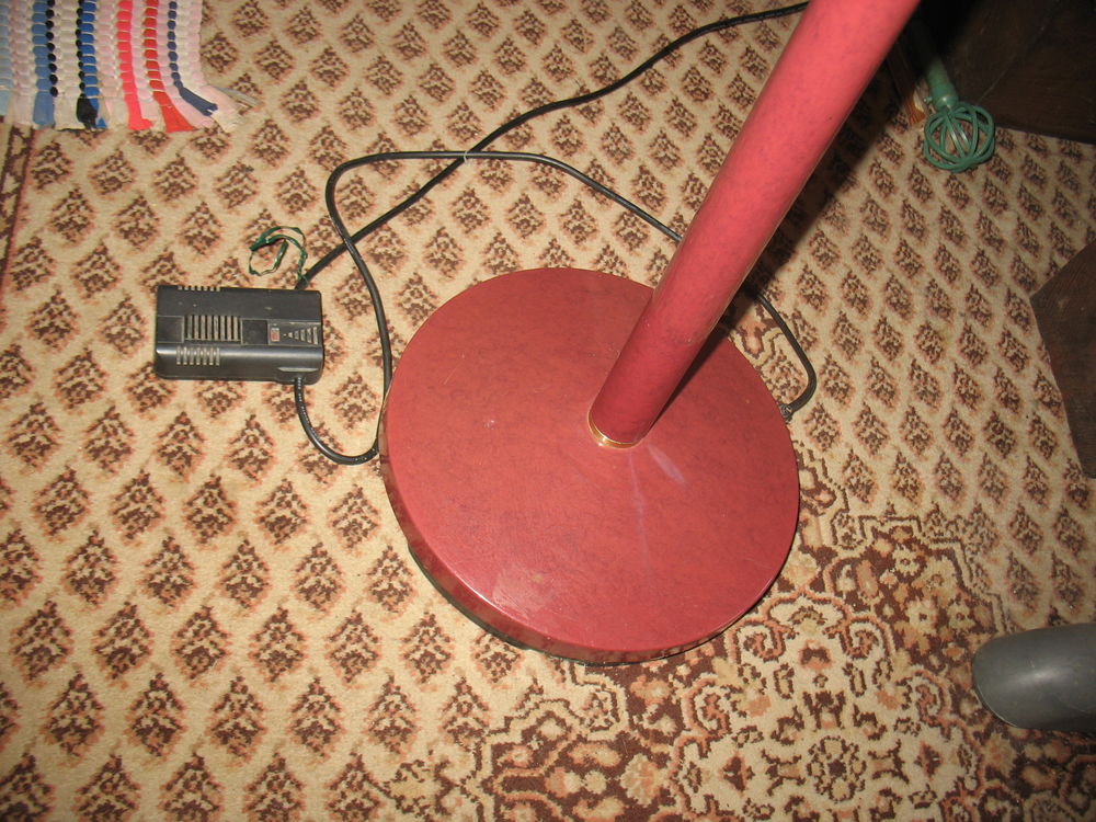 lampadaire orientable hauteur 1,45, poids 10kg, 15 Saint-Paul-sur-Save (31)