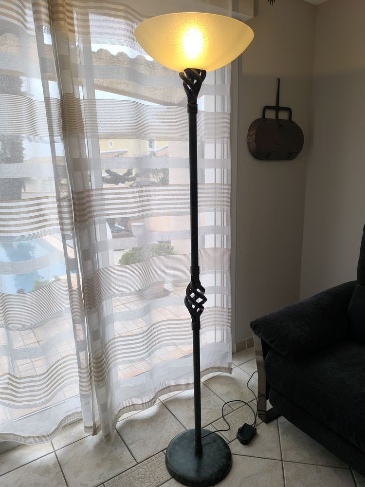 Lampadaire 85 Villeneuve-l�s-B�ziers (34)