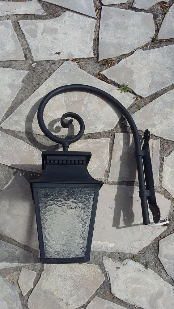 2 LAMPADAIRES MURAUX EXTERIEUR 0 Gassin (83)