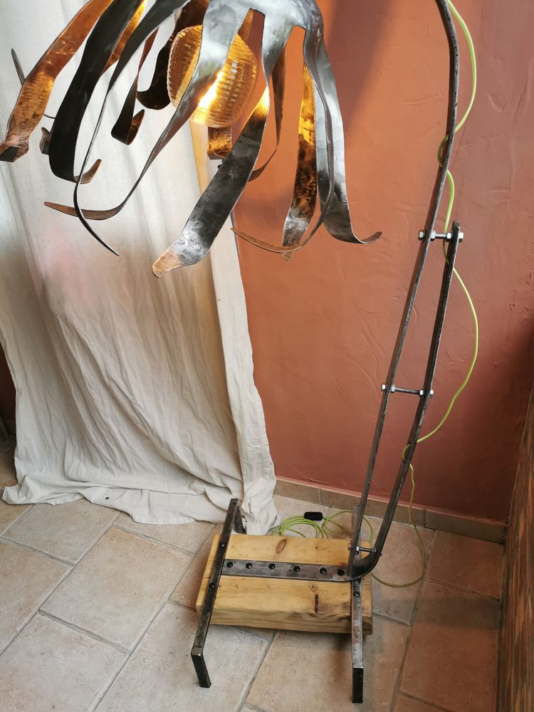 Lampe en acier bois 350 Saintes (17)