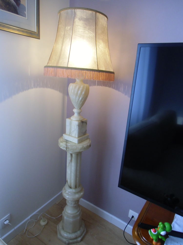 lampe albatre avec abat jour
30 Le Rheu (35)