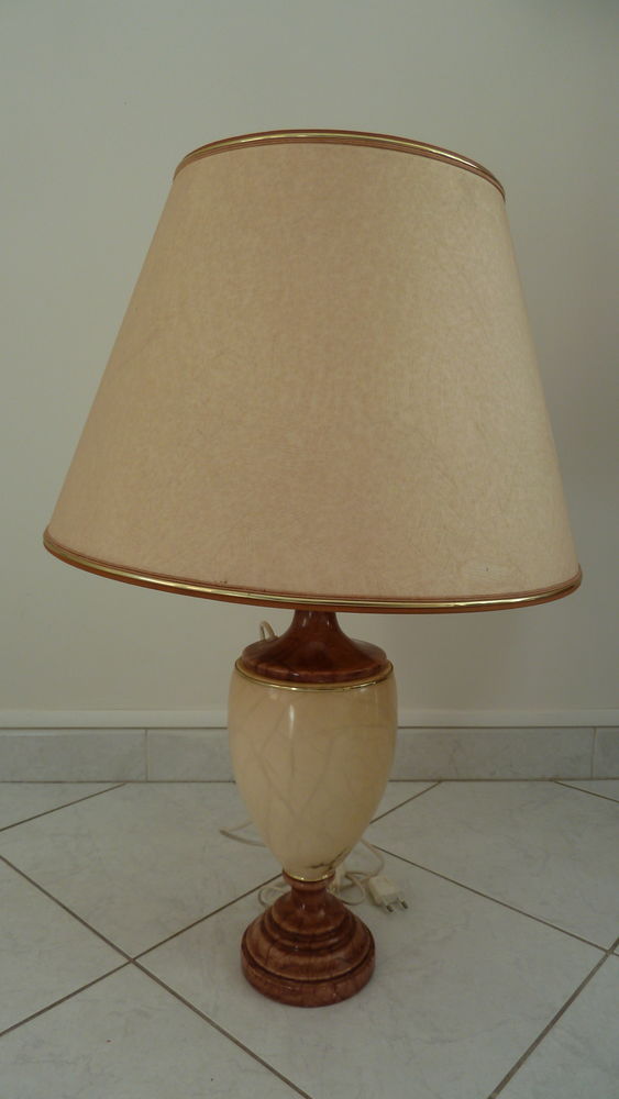 Lampe en alb�tre 
40 Ch�teauneuf-les-Martigues (13)