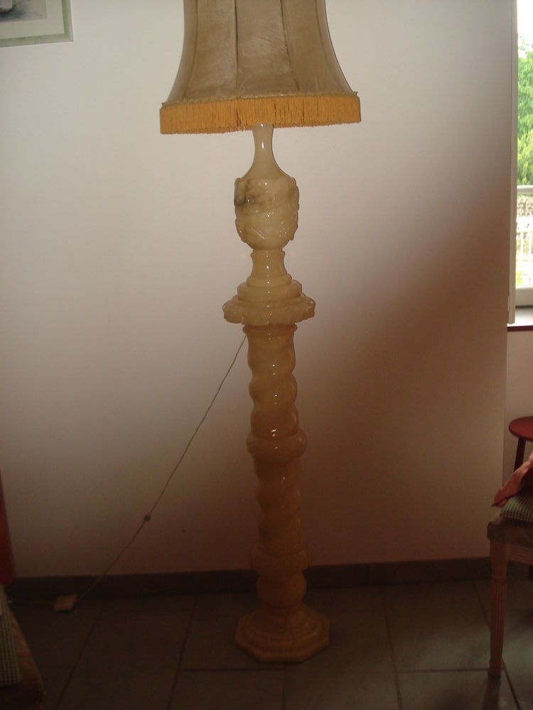 Lampe en alb�tre 150 Lassay-les-Ch�teaux (53)