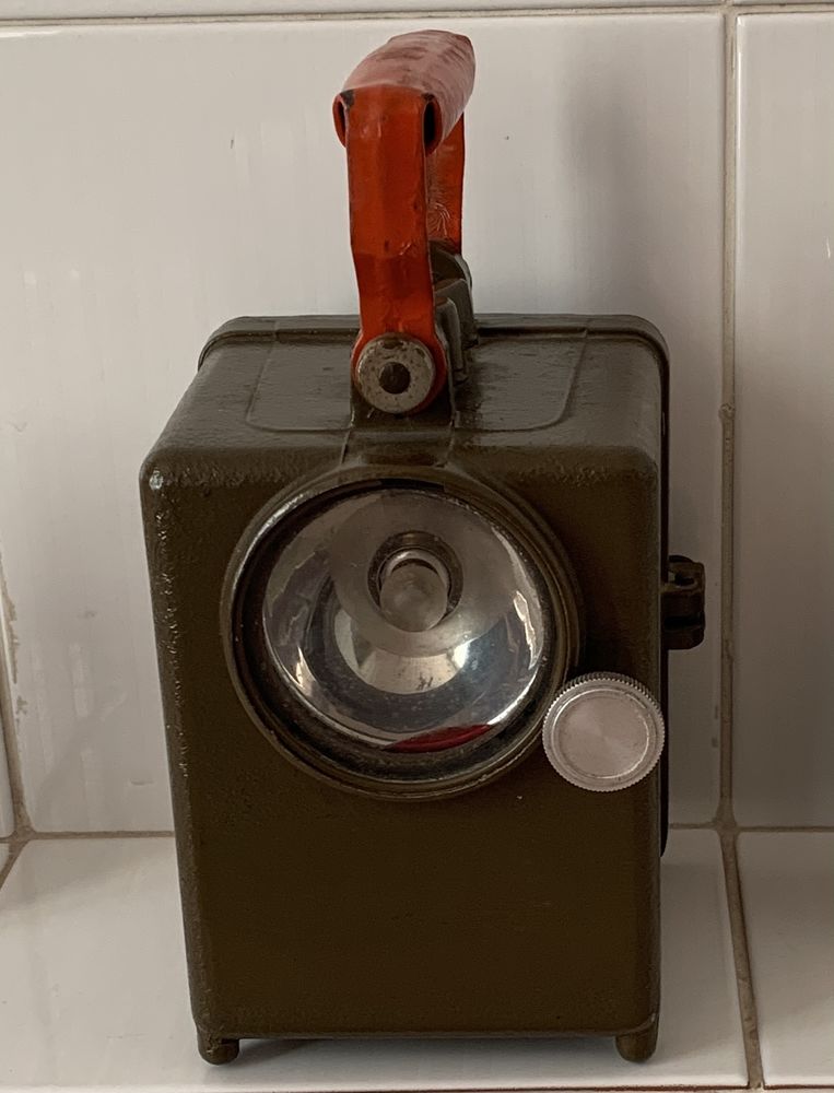 LAMPE Ancienne de CHEMINOT 1944 SNCF
30 Bois-Colombes (92)