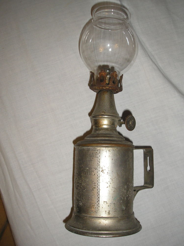 Lampe ancienne NGR m�tal blanc 15 Laize-la-Ville (14)